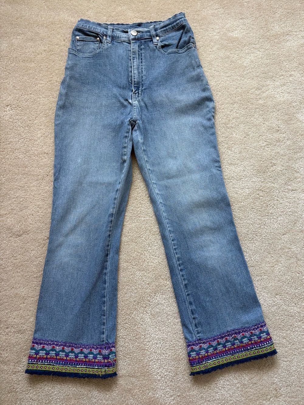 Vintage cropped ribbon embroidered trim 90s stone washed flare jeans sz 25 retro